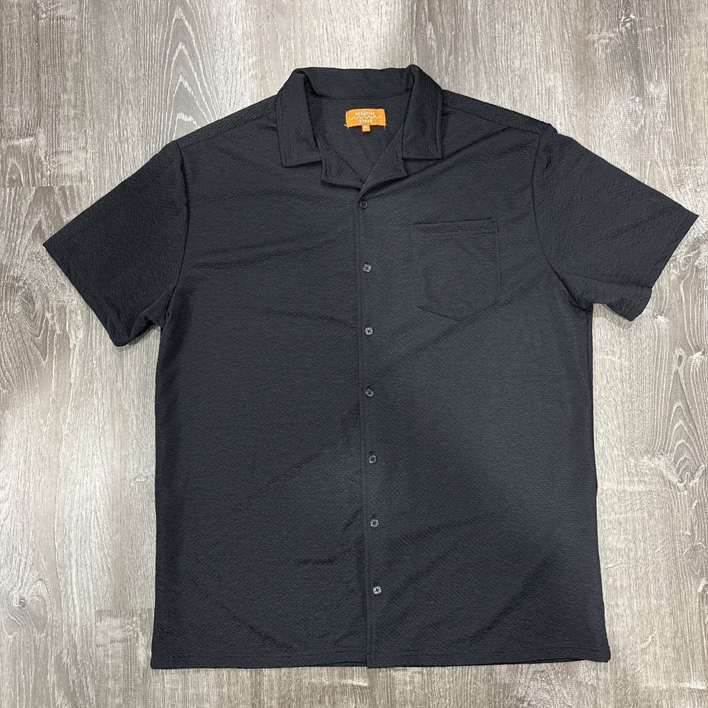 Negative Space Short Sleeve Button Shirt Men's Sz XL Black Crinkle Knit Textured